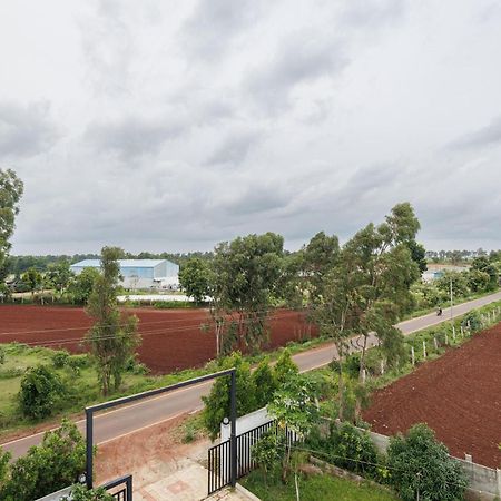 Celestial Sapphire Villa Pvt Pool Veg Food 4Bhk Dod Ballāpur Buitenkant foto