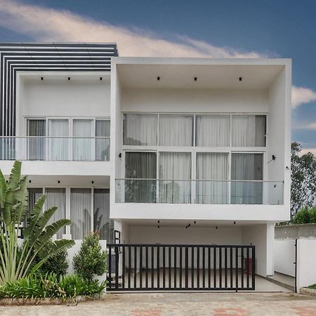 Celestial Sapphire Villa Pvt Pool Veg Food 4Bhk Dod Ballāpur Buitenkant foto