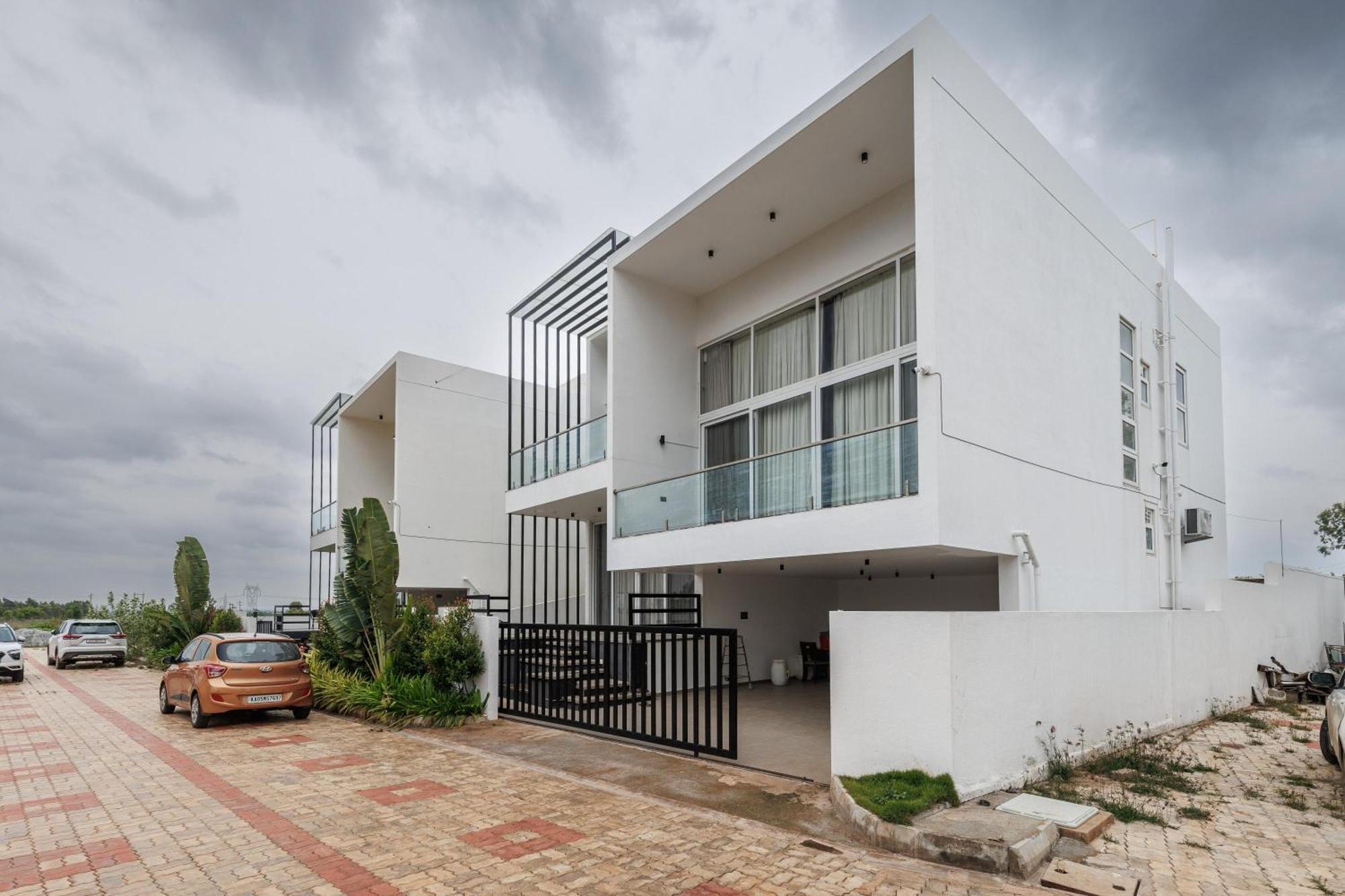 Celestial Sapphire Villa Pvt Pool Veg Food 4Bhk Dod Ballāpur Buitenkant foto