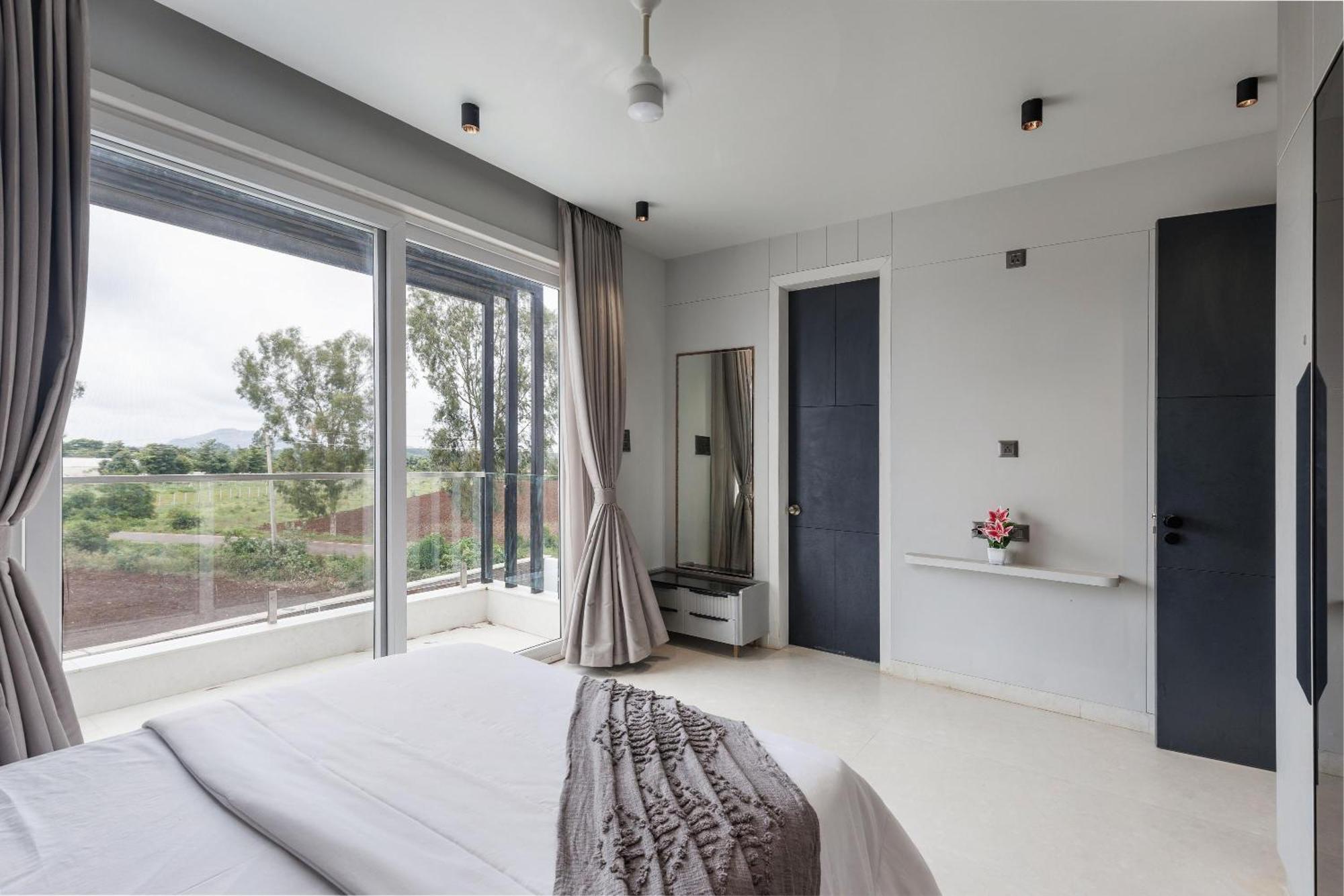 Celestial Sapphire Villa Pvt Pool Veg Food 4Bhk Dod Ballāpur Buitenkant foto