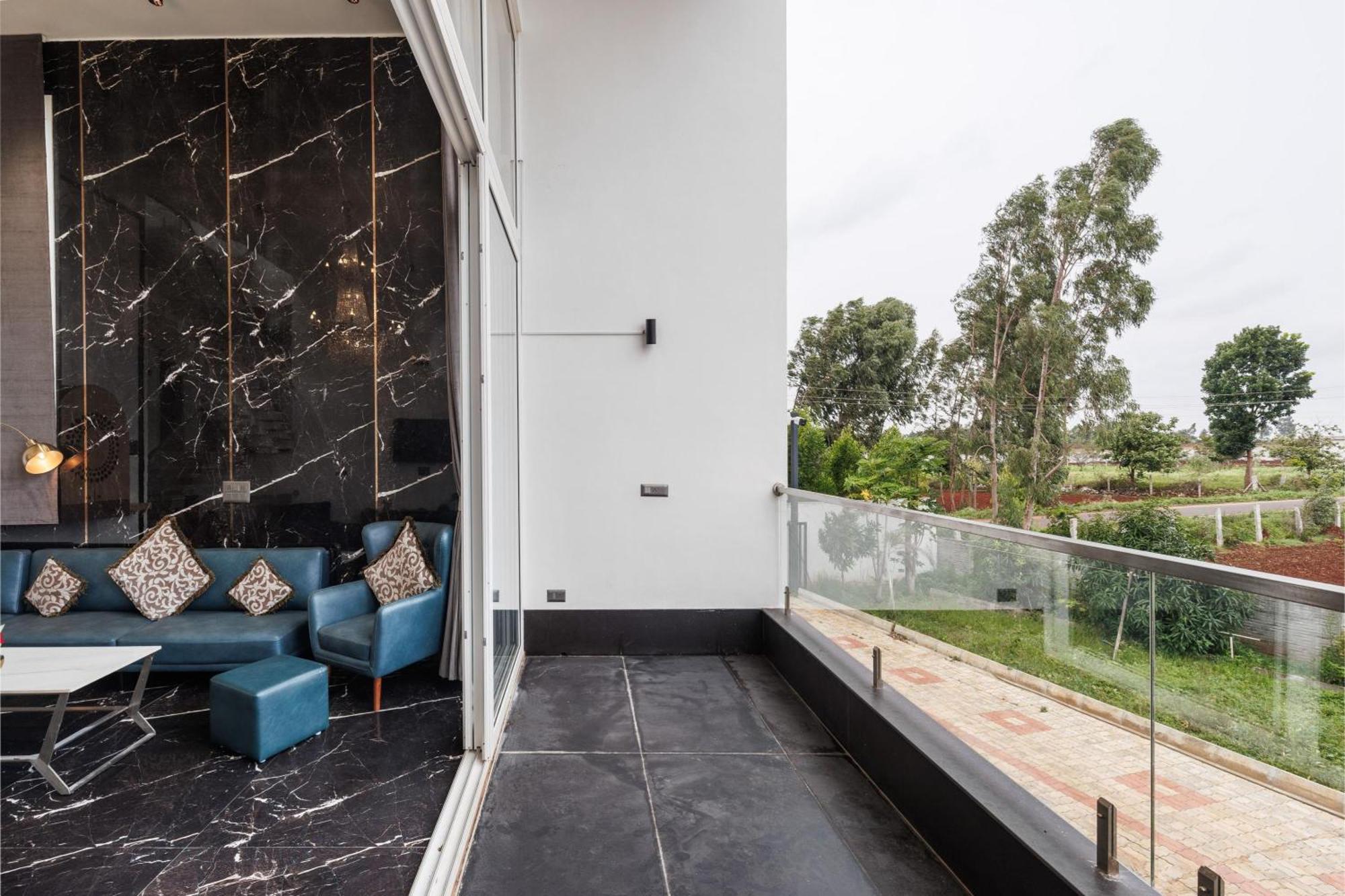 Celestial Sapphire Villa Pvt Pool Veg Food 4Bhk Dod Ballāpur Buitenkant foto